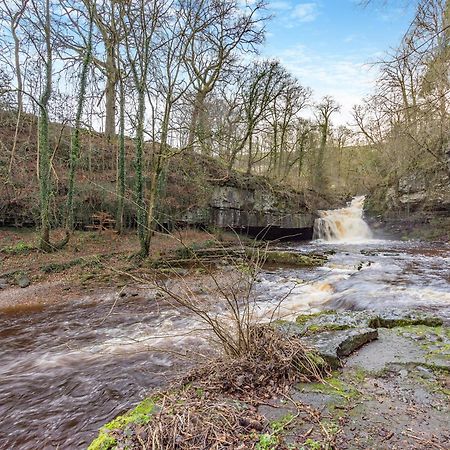 Cauldron Falls West Burton エクステリア 写真
